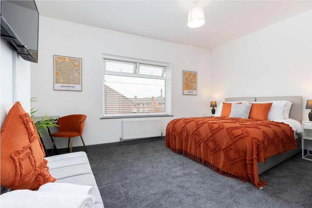 Modern Centrally Located 3 Bed Property With Tvs In Each Bedroom Super Fast Wifi And Crisp White Hotel Linen Hosted By Our Home Short Stays Darlington  Extérieur photo